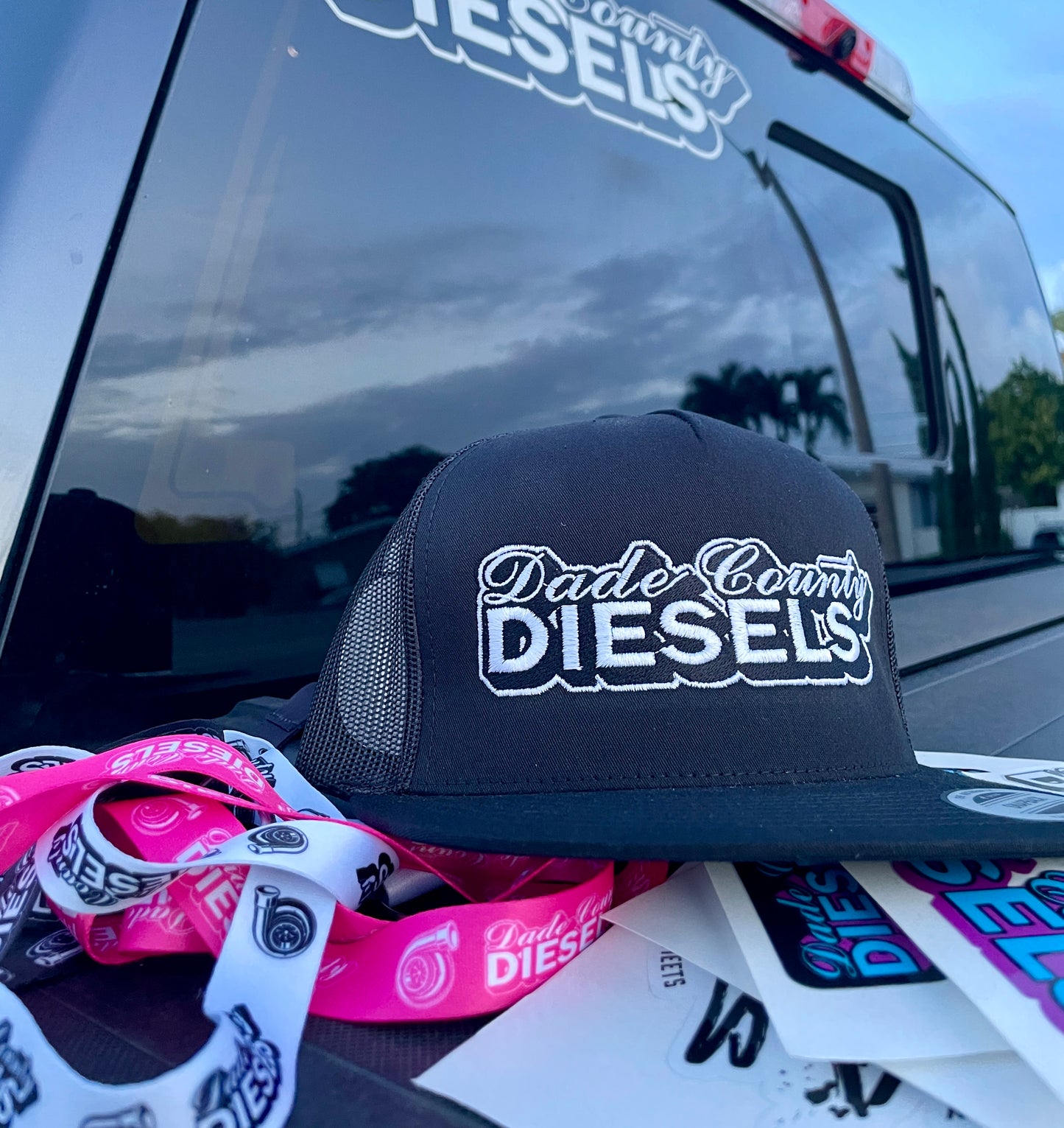 Black Snapback Hat - Flat Bill (Logo)